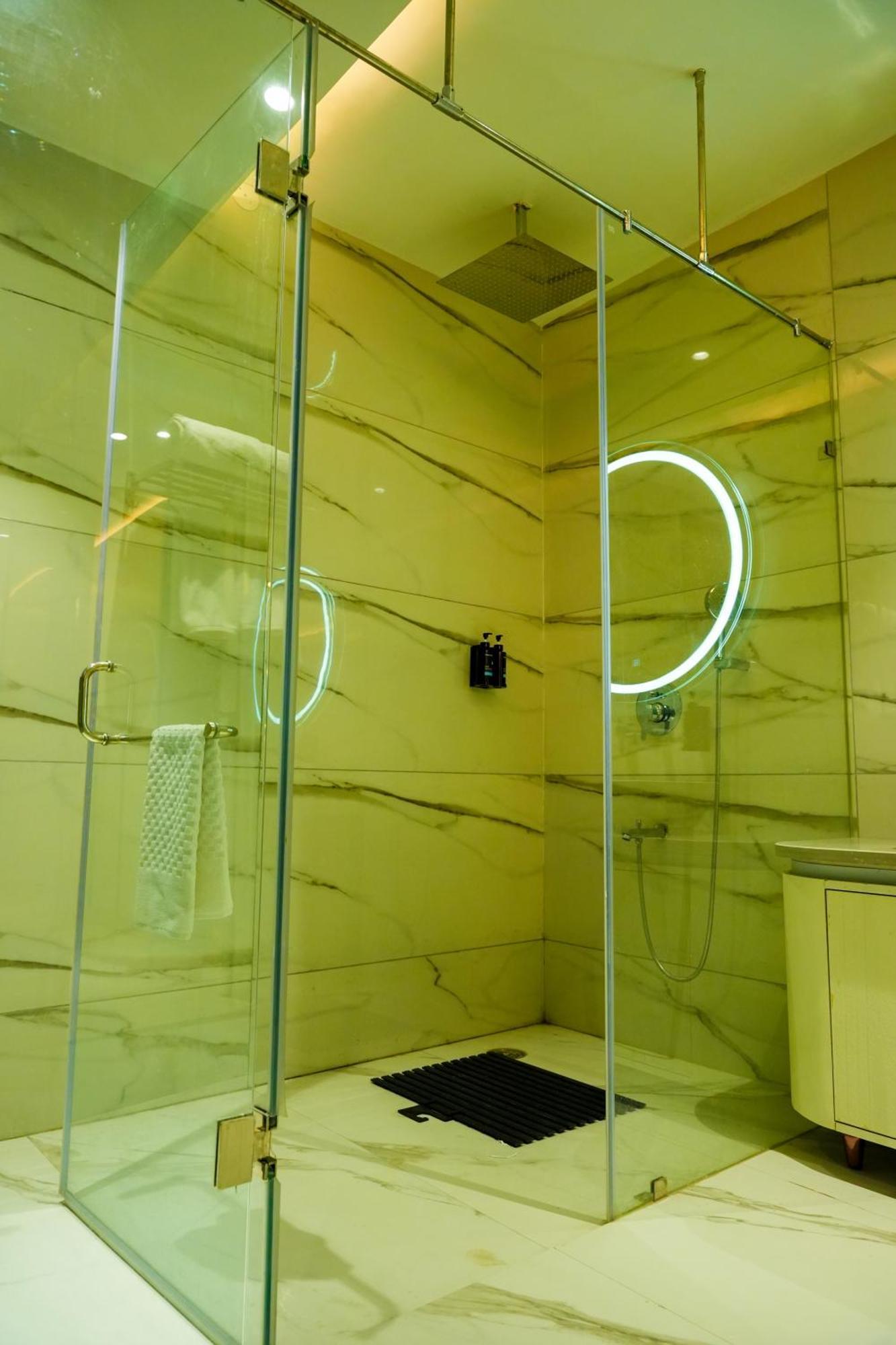 Hotel Adsan Heights Gajraula Zewnętrze zdjęcie
