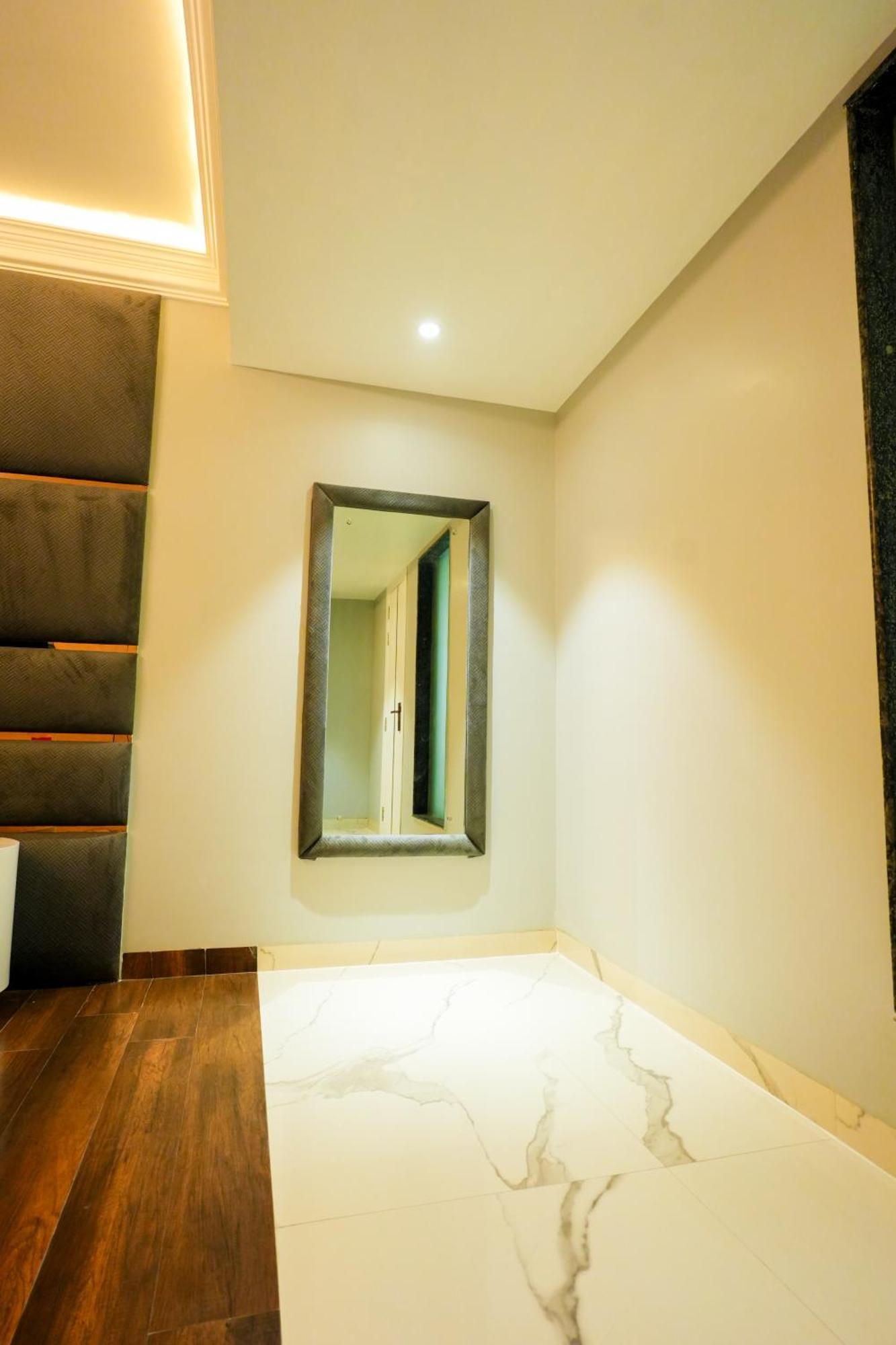 Hotel Adsan Heights Gajraula Zewnętrze zdjęcie