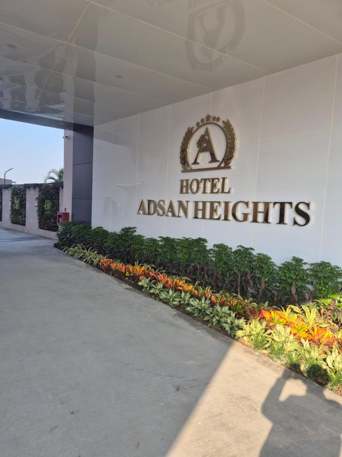 Hotel Adsan Heights Gajraula Zewnętrze zdjęcie