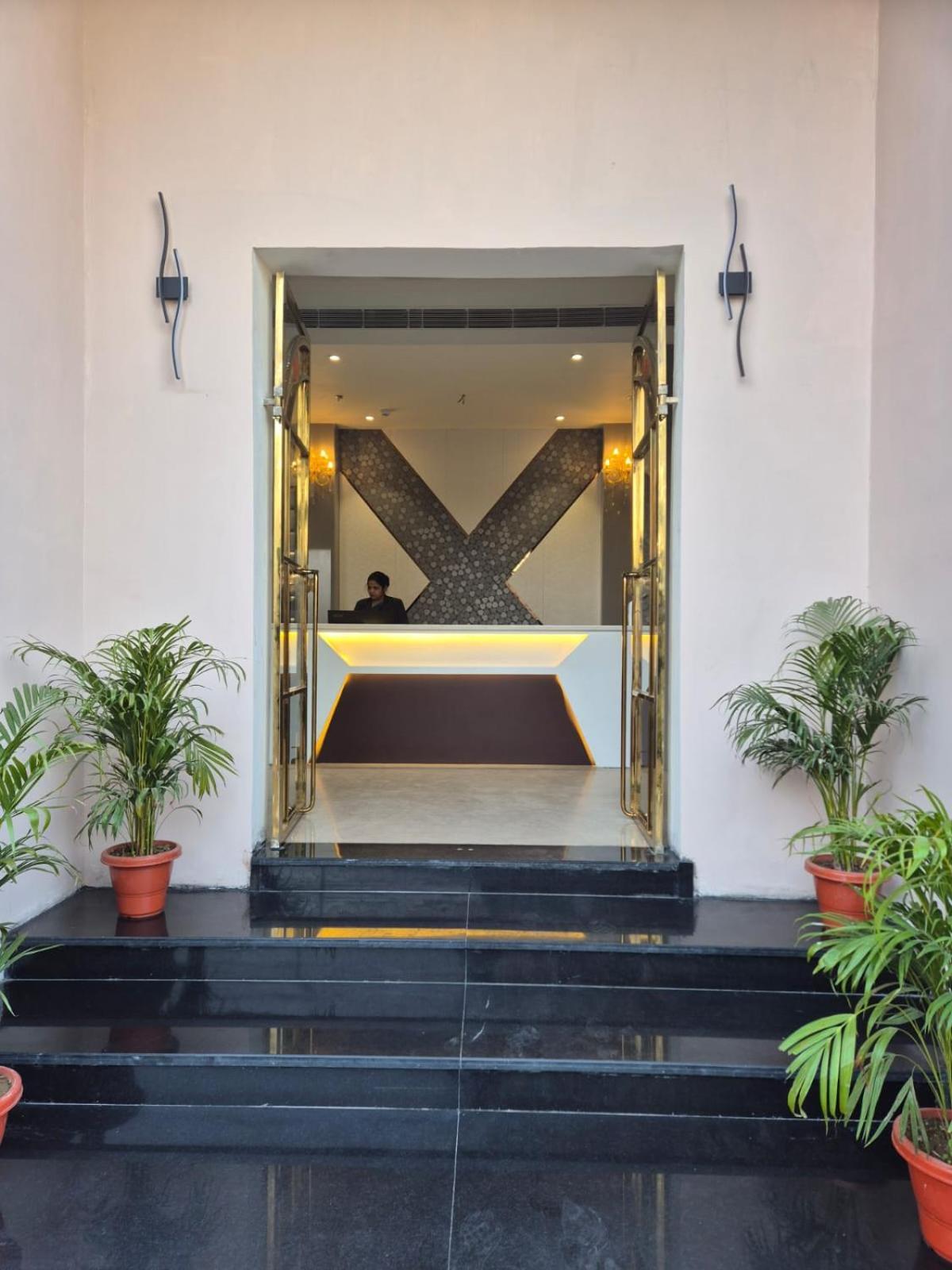 Hotel Adsan Heights Gajraula Zewnętrze zdjęcie